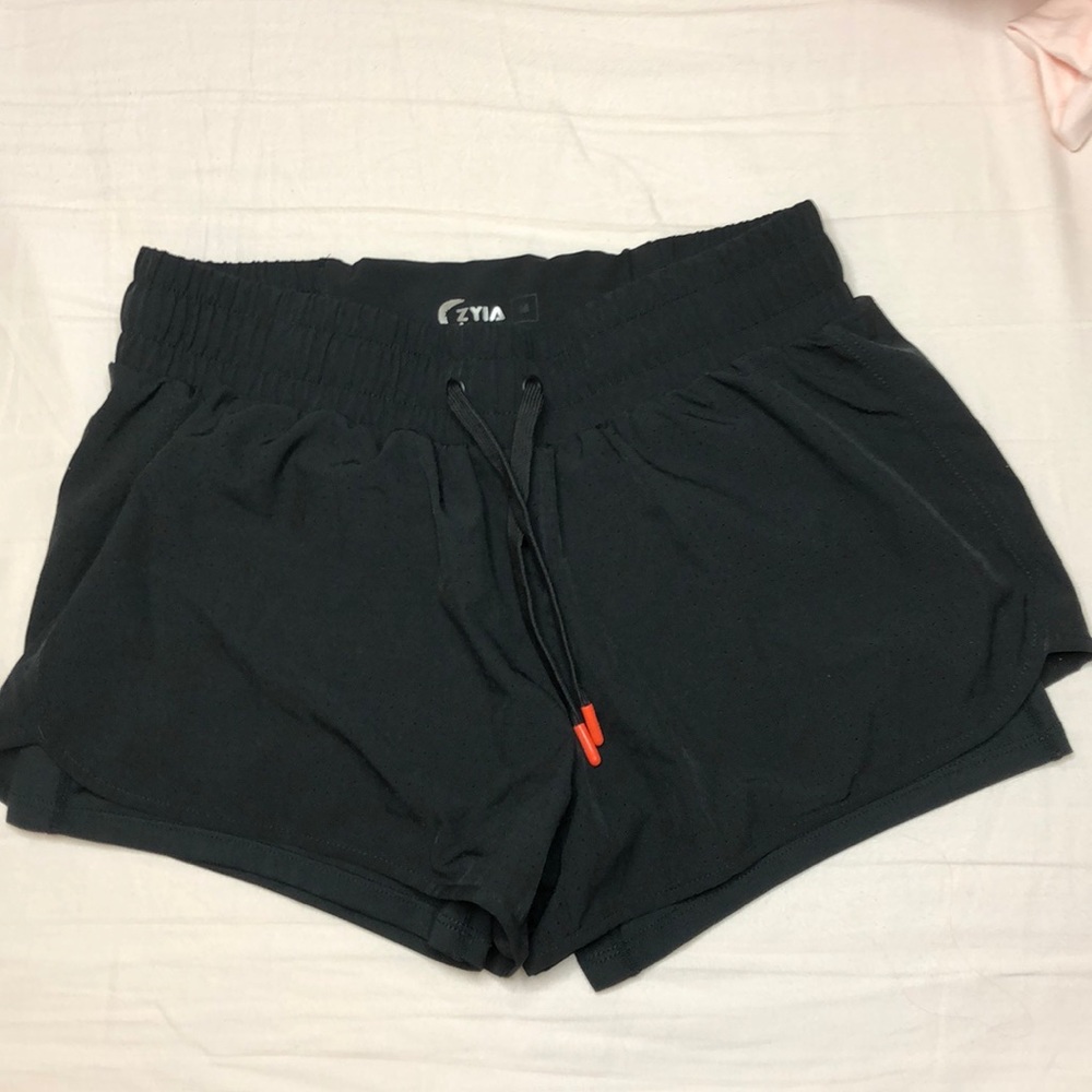 Zyia Active Running shorts Medium